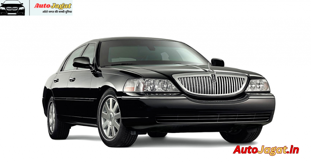 Luxury on Four Wheels: Rediscovering the Lincoln Town Car Signature